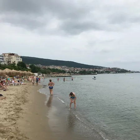 Nyaraló Sea House *